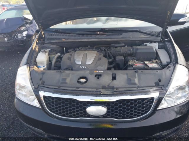 KNDMG4C71E6558683 KIA SEDONA LX