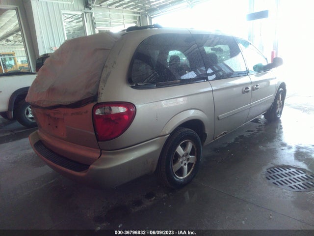 2005 DODGE GRAND CARAVAN SXT VIN: 2D4GP44L65R182941