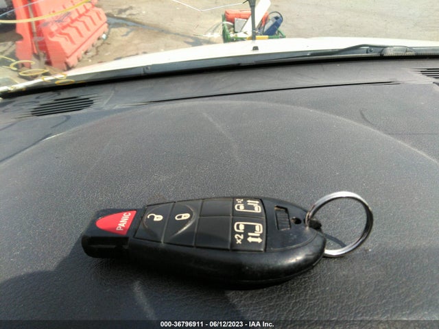 2010 DODGE GRAND CARAVAN SXT VIN: 2D4RN5D11AR409353