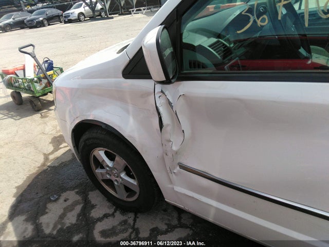 2010 DODGE GRAND CARAVAN SXT VIN: 2D4RN5D11AR409353