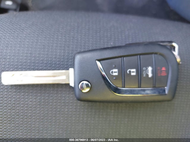 2022 TOYOTA COROLLA LE VIN: 5YFEPMAE8NP290343