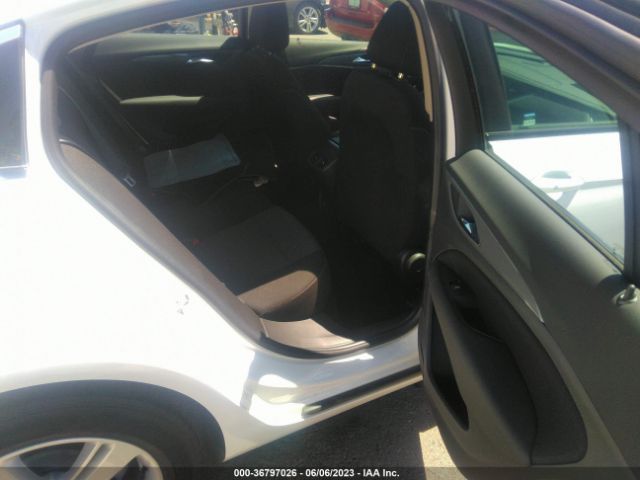 W04GL6SX2J1057728 Buick Regal Sportback Preferred
