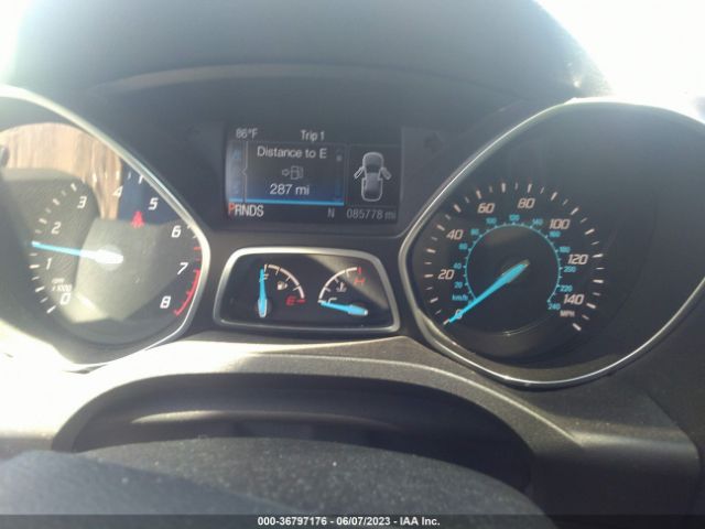 1FMCU9J90GUB61403 Ford Escape Titanium