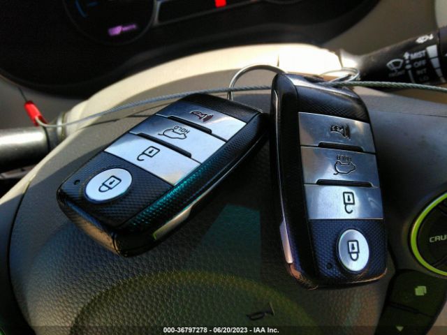 KNDJX3AE0F7001533 KIA Soul Ev +