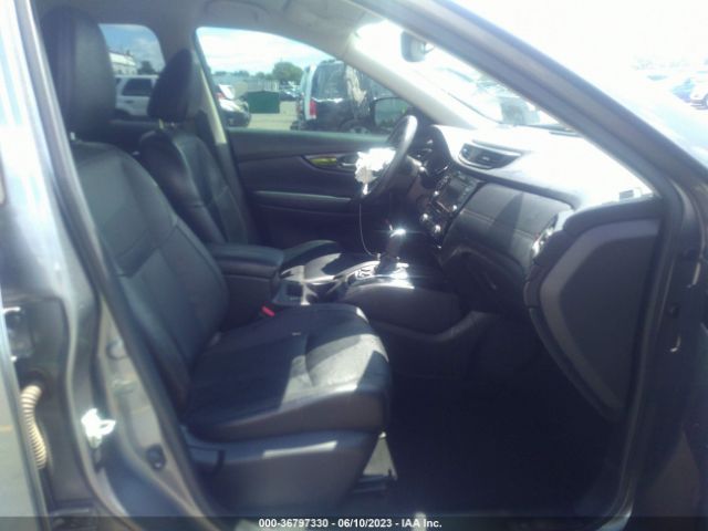 JN8AT2MV7JW321565 Nissan Rogue Sl