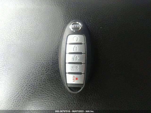 Nissan Maxima Platinum 2017 1N4AA6AP2HC432251 Image 3