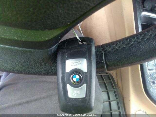 WBA3C3C5XEF985146 BMW 3 Series 320i Xdrive