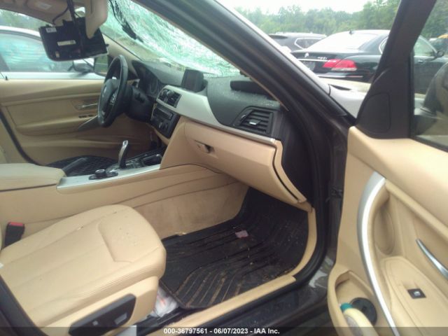 WBA3C3C5XEF985146 BMW 3 Series 320i Xdrive