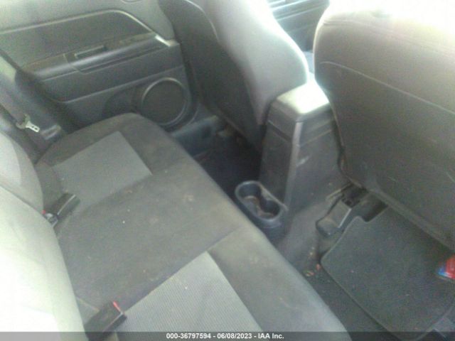1C4NJDBB2FD303002 Jeep Compass Sport