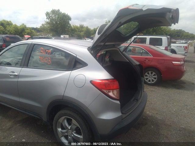 Honda HR-V LX 2018 3CZRU6H31JG703143 Image 3