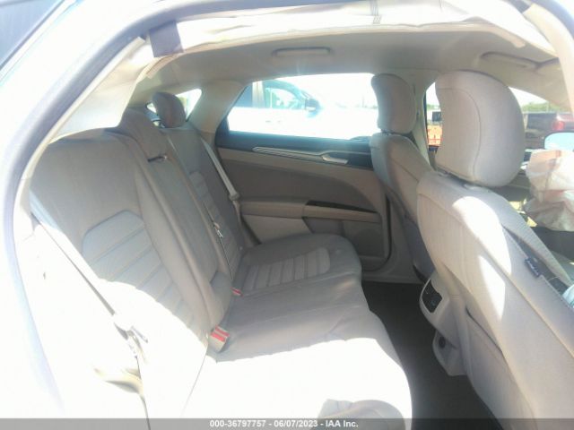3FA6P0HD3KR250919 Ford FUSION SE