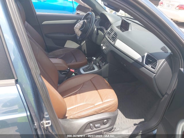 WA1BCCFS6HR005229 Audi Q3 PREMIUM
