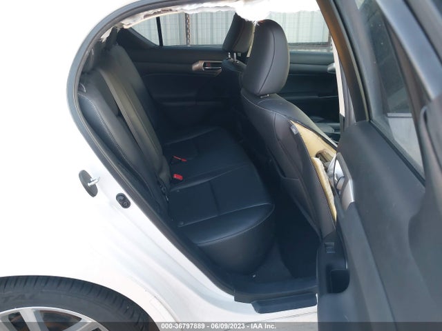 2015 LEXUS CT 200H HYBRID VIN: JTHKD5BH8F2218552