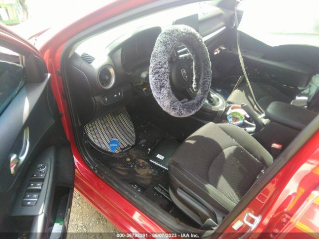 3KPF24AD8ME307264 KIA Forte Lxs