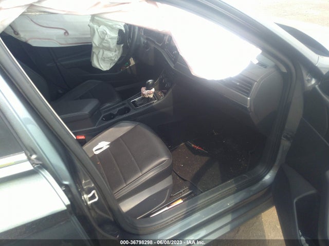 3VWC57BU3MM003935 Volkswagen Jetta S/se/r-line