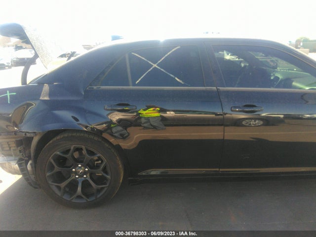 2C3CCAAG3KH555985 Chrysler 300 Touring