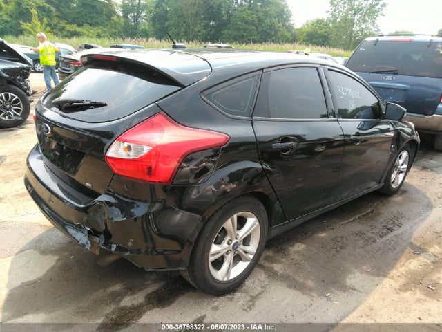 Ford FOCUS SE 2014 1FADP3K26EL369969 Image 4