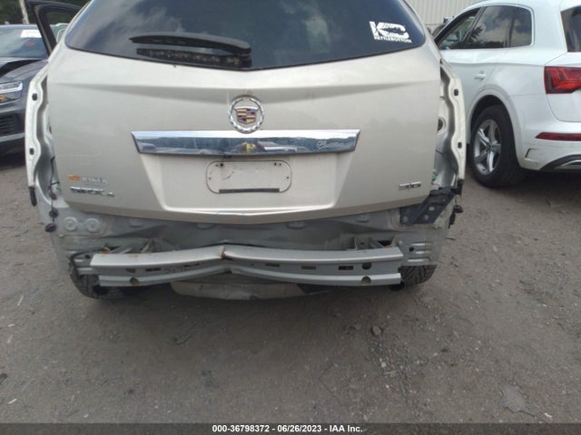 3GYFNEE34FS600477 Cadillac Srx Luxury Collection
