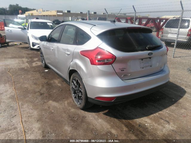 1FADP3K22FL330250 Ford FOCUS SE
