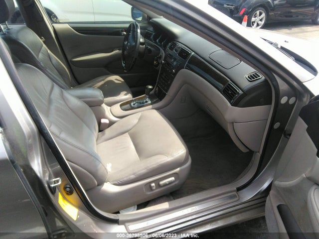 2004 LEXUS ES 330 VIN: JTHBA30G745042127