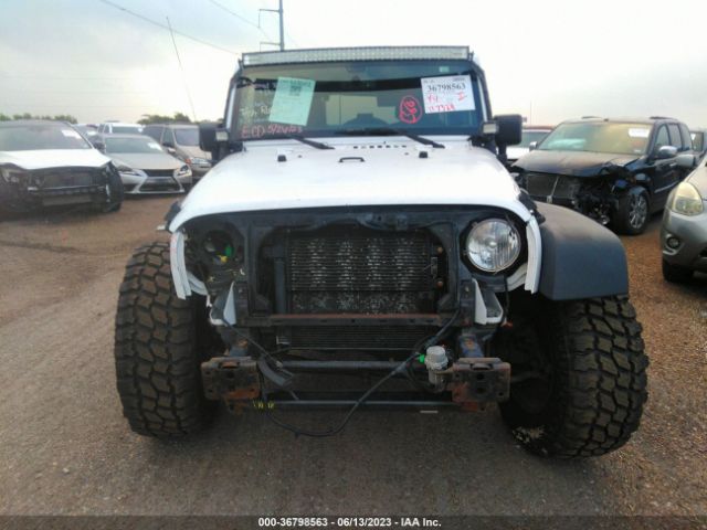 1C4BJWDG4JL938633 Jeep Wrangler Jk Unlimited Sport S