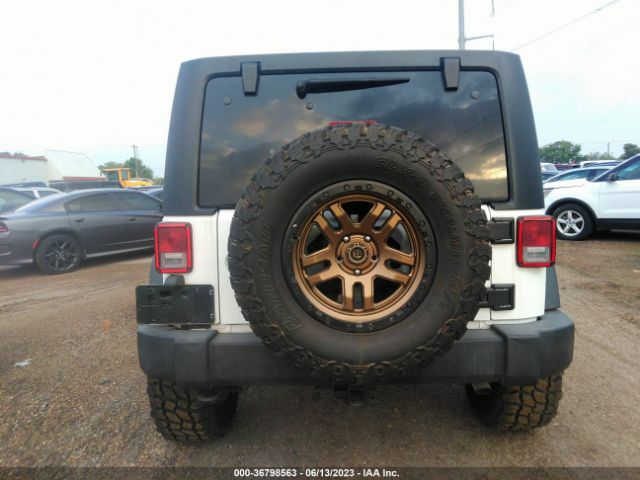 1C4BJWDG4JL938633 Jeep Wrangler Jk Unlimited Sport S