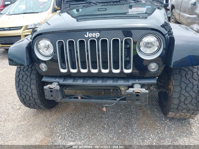 1C4HJWEG8JL921424 Jeep Wrangler Jk Unlimited Sahara
