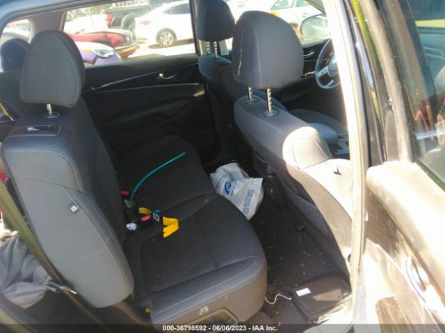 5XYPGDA32KG594811 KIA SORENTO LX