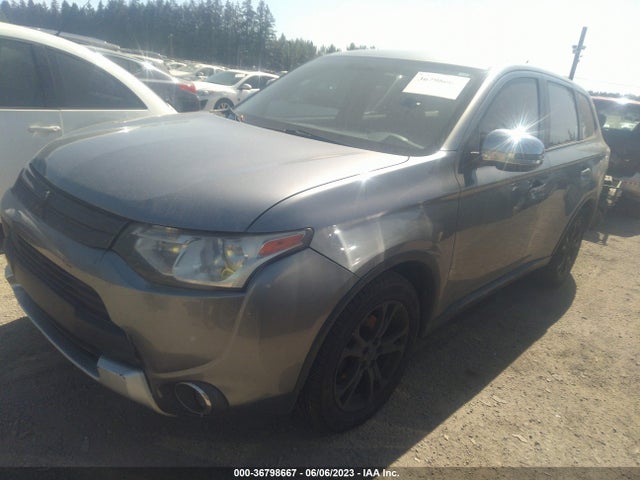 JA4AD3A39FZ011998 Mitsubishi Outlander Se