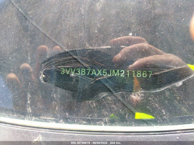 3VV3B7AX5JM211867 Volkswagen Tiguan Sel/se