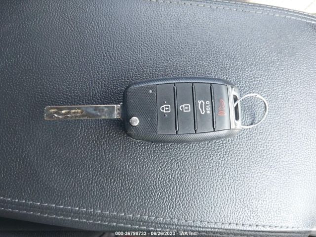 5XXGT4L35JG258582 KIA Optima Lx