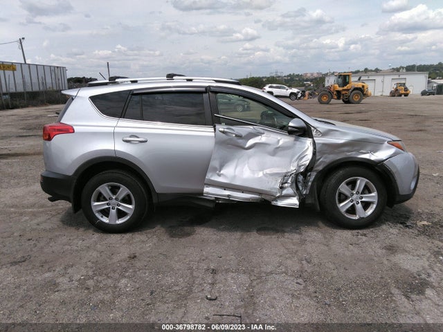 2013 TOYOTA RAV4 XLE VIN: JTMRFREV2DD010848