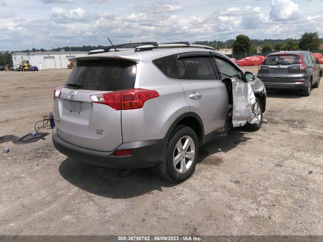 2013 TOYOTA RAV4 XLE VIN: JTMRFREV2DD010848