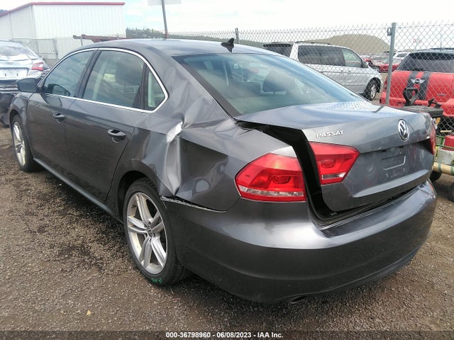1VWBV7A30FC059341 Volkswagen Passat 2.0l Tdi Se W/sunroof