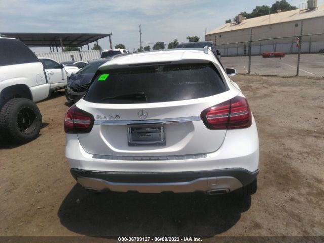WDCTG4EB4KU009851 Mercedes-Benz Gla Gla 250