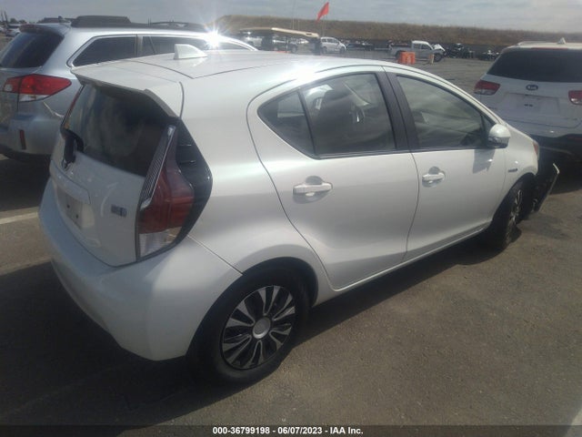 Toyota Prius C One/two/three/four 2015 JTDKDTB37F1109158 Image 5