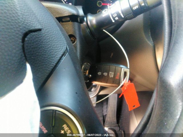 KIA SOUL + 2019 KNDJP3A53K7637969 Image 3