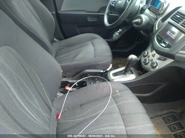 Chevrolet SONIC LT 2014 1G1JC5SG2E4137405 Image 6