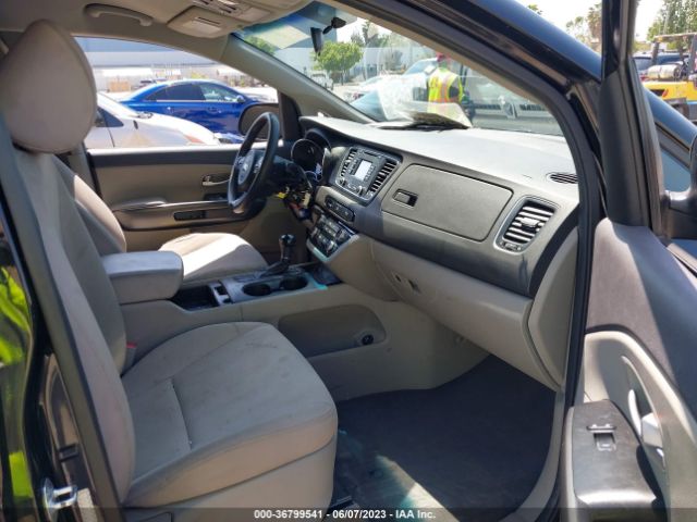 KNDMB5C13G6102333 KIA SEDONA LX