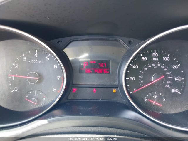 KNDMB5C13G6102333 KIA SEDONA LX