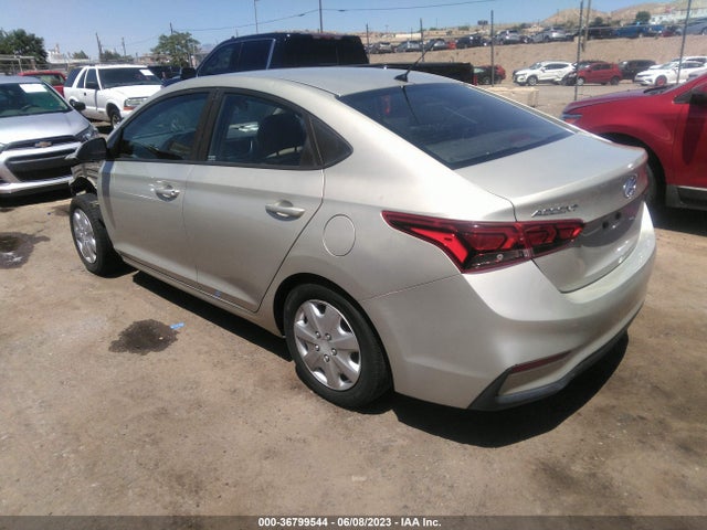 Hyundai ACCENT SE 2018 3KPC24A31JE012528 Image 3