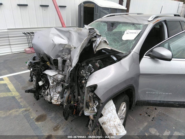1C4PJLLB8JD509967 Jeep Cherokee Latitude Plus