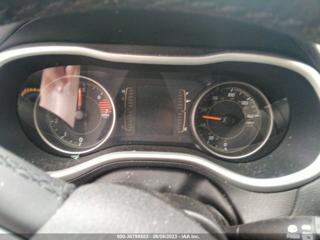 1C4PJLLB8JD509967 Jeep Cherokee Latitude Plus