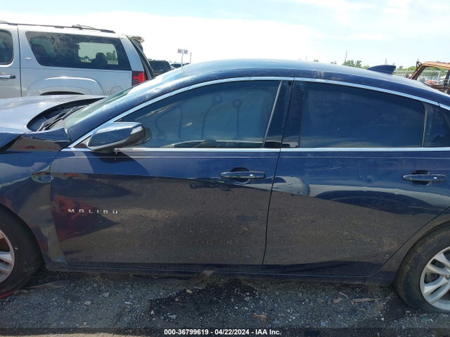 Chevrolet MALIBU LT 2018 1G1ZD5ST5JF122781 Image 14
