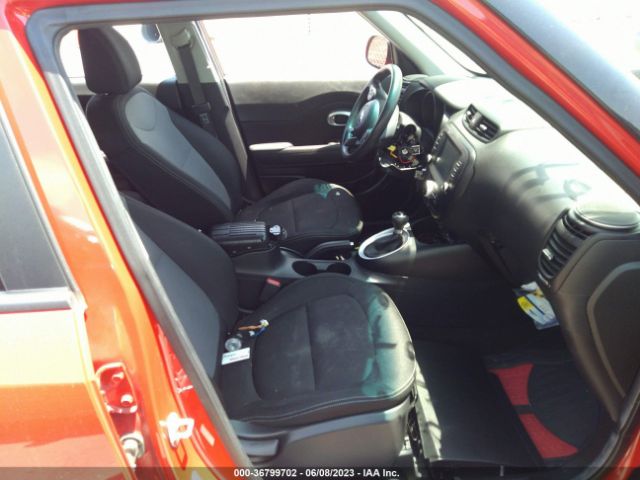 KNDJP3A56J7618864 KIA SOUL +