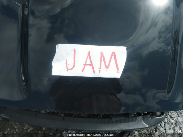2C3CDZAG8JH303093 Dodge Challenger Sxt Plus