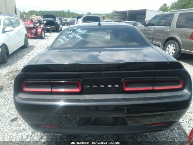 2C3CDZAG8JH303093 Dodge Challenger Sxt Plus