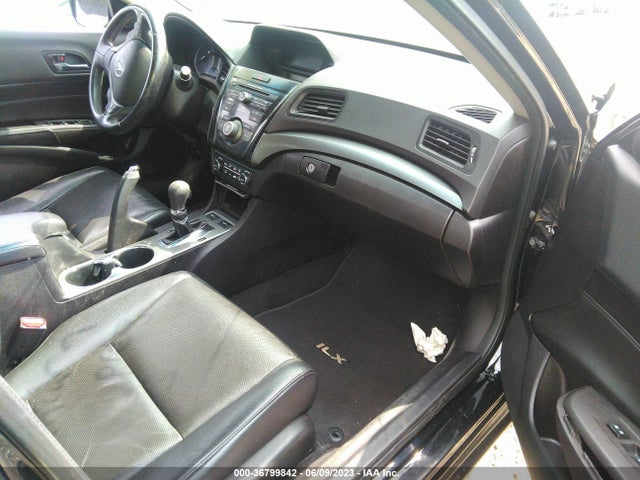 19VDE1F3XEE002310 Acura ILX