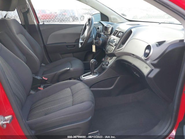Chevrolet SONIC LT 2015 1G1JC6SH8F4141362 Image 5