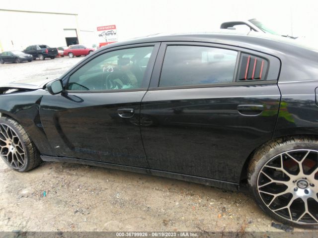 2C3CDXHGXEH212410 Dodge Charger Sxt